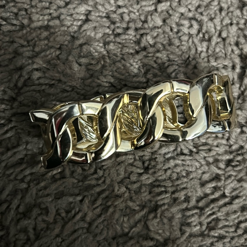 Stretchy bangle